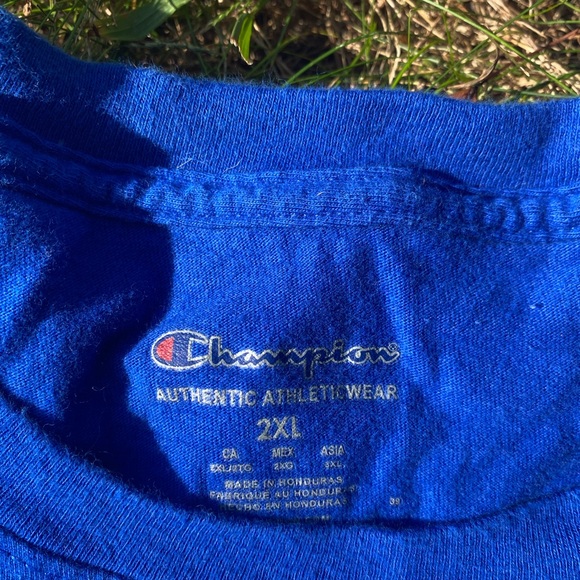 Champion T-Shirt - Picture 3 of 4